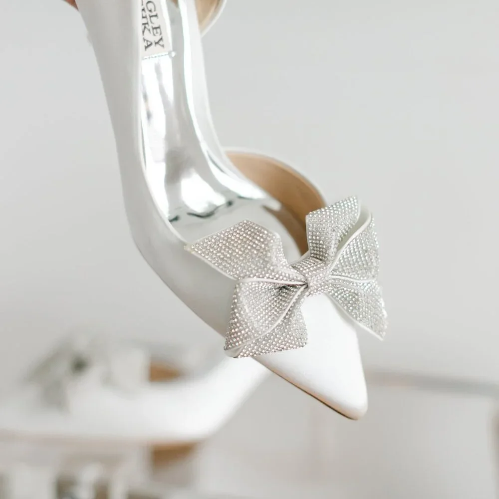 Badgley Mischka Meilani White Satin 7 Women's Classic Bridal Heels Bow Kitten - Picture 14 of 15